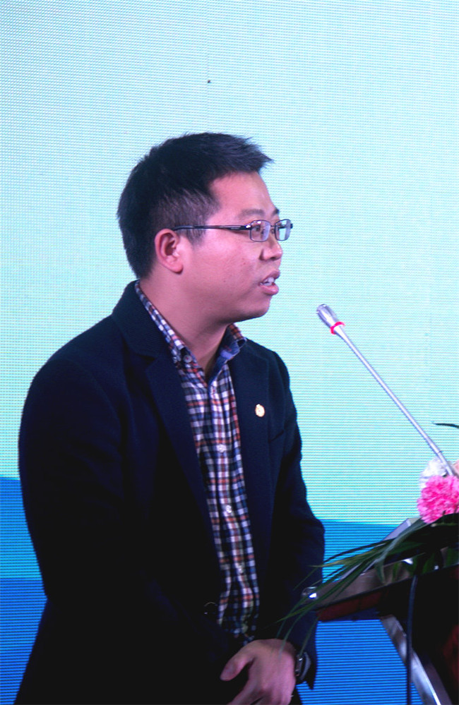 湖南省民政厅收养中心主任蔡畅正在发言.jpg