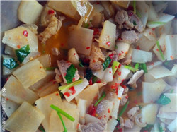 1510058510355651.jpg ?周二的午餐? 江西宜春洪江布星小学 萝卜烧肉.jpg